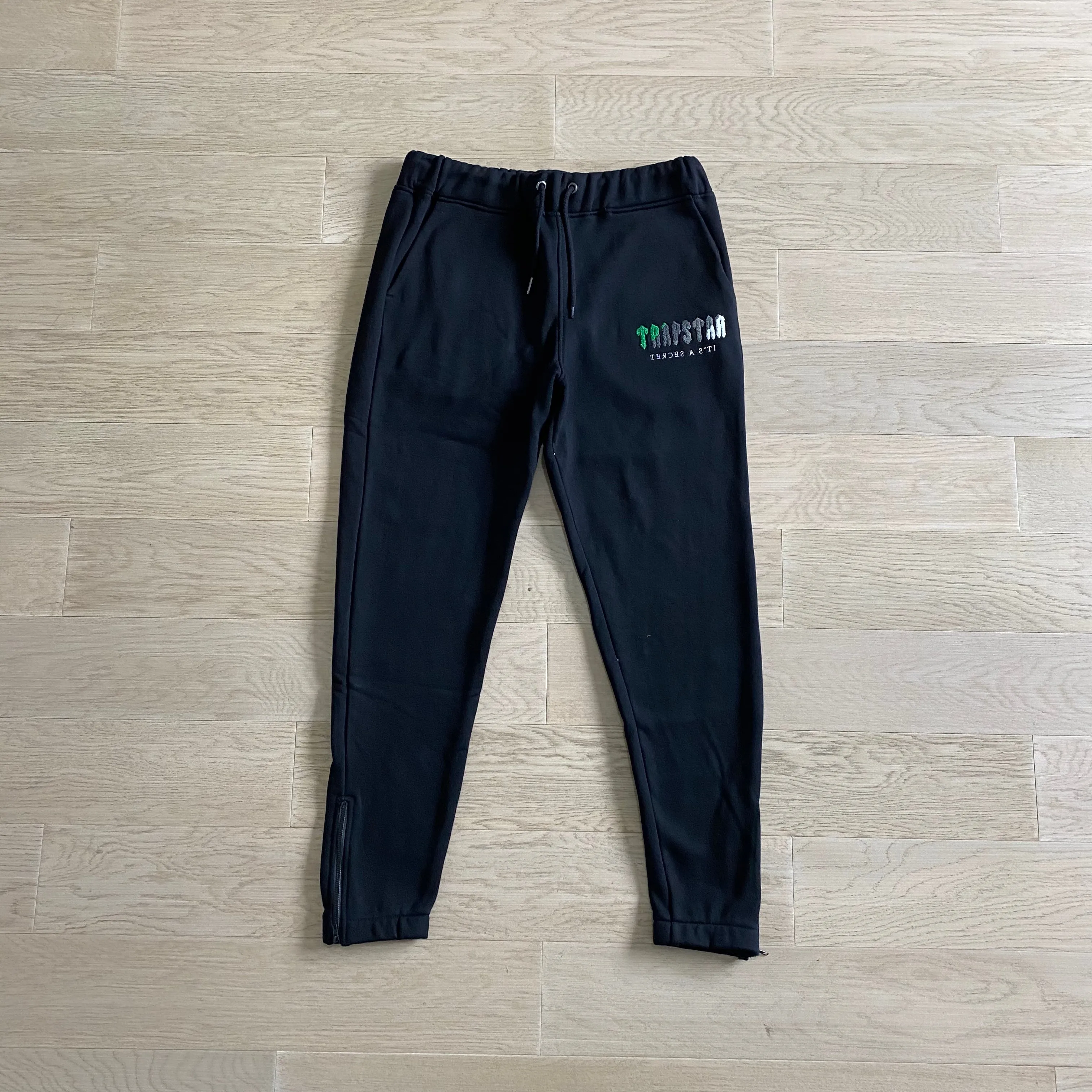 Full Tracksuit Green Embroidered Logo 2 Colors