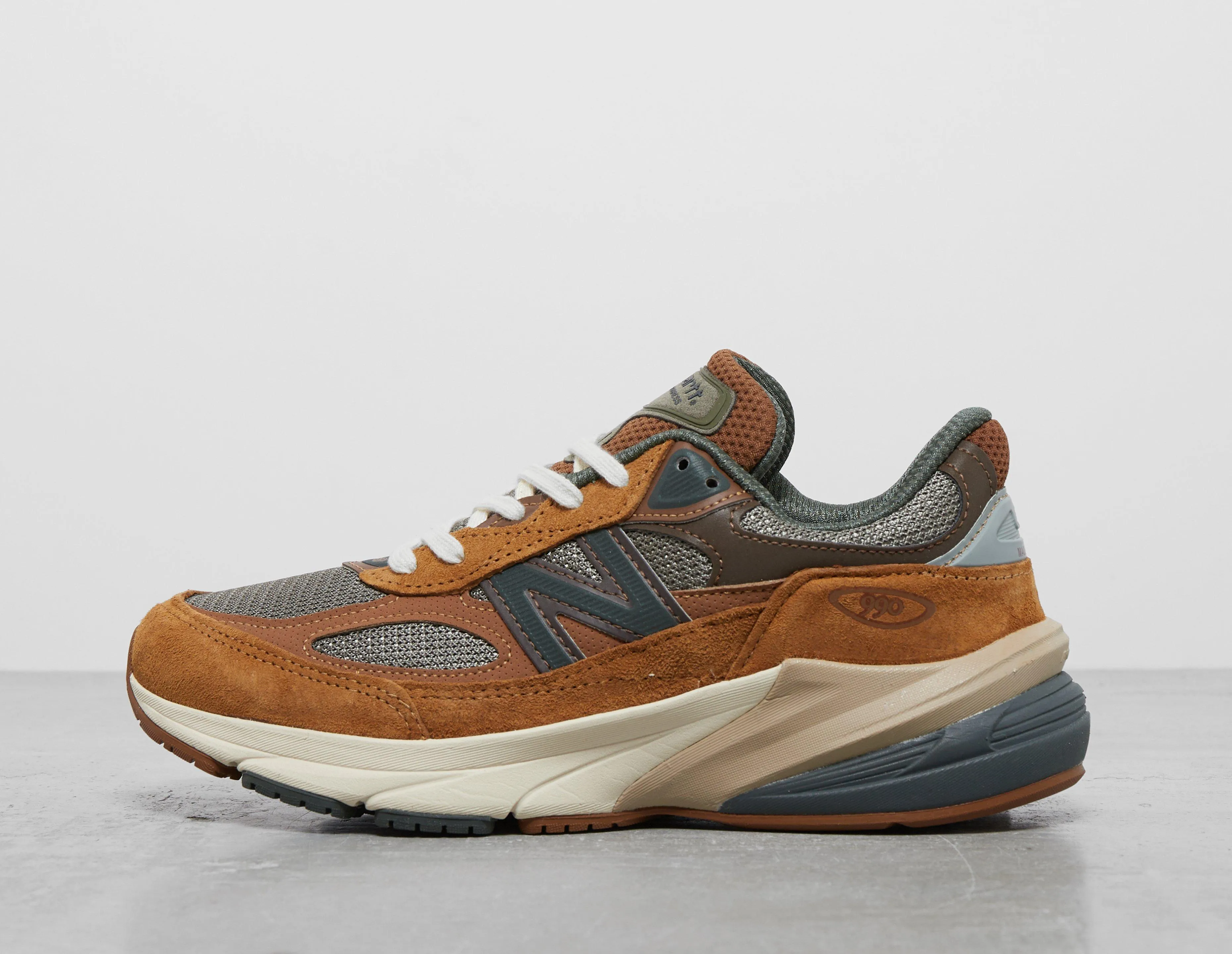 New Balance 990 V6 X