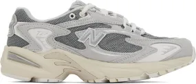 New Balance Gray 725V1 Sneakers