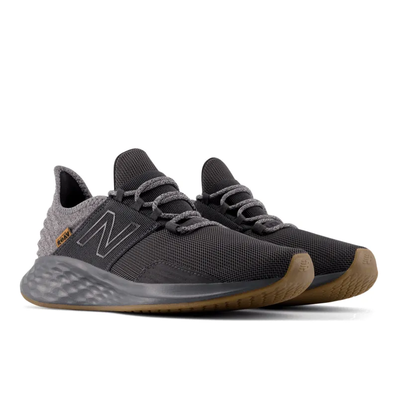 New Balance Men's Fresh Foam Roav Running Shoe - MROAVRB