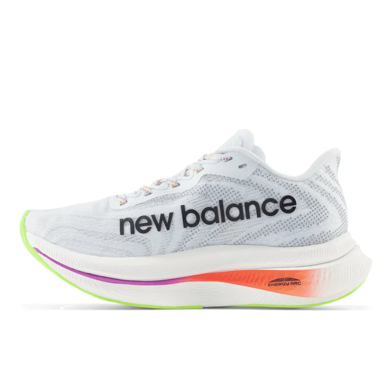 New Balance Women's FuelCell SuperComp Trainer V2 Running Shoe - WRCXLK3