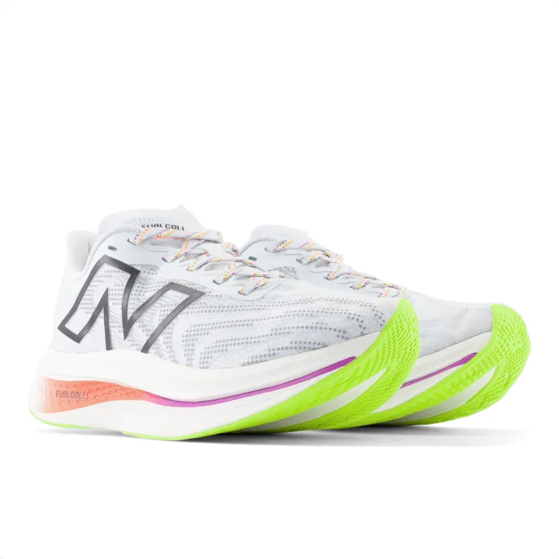 New Balance Women's FuelCell SuperComp Trainer V2 Running Shoe - WRCXLK3