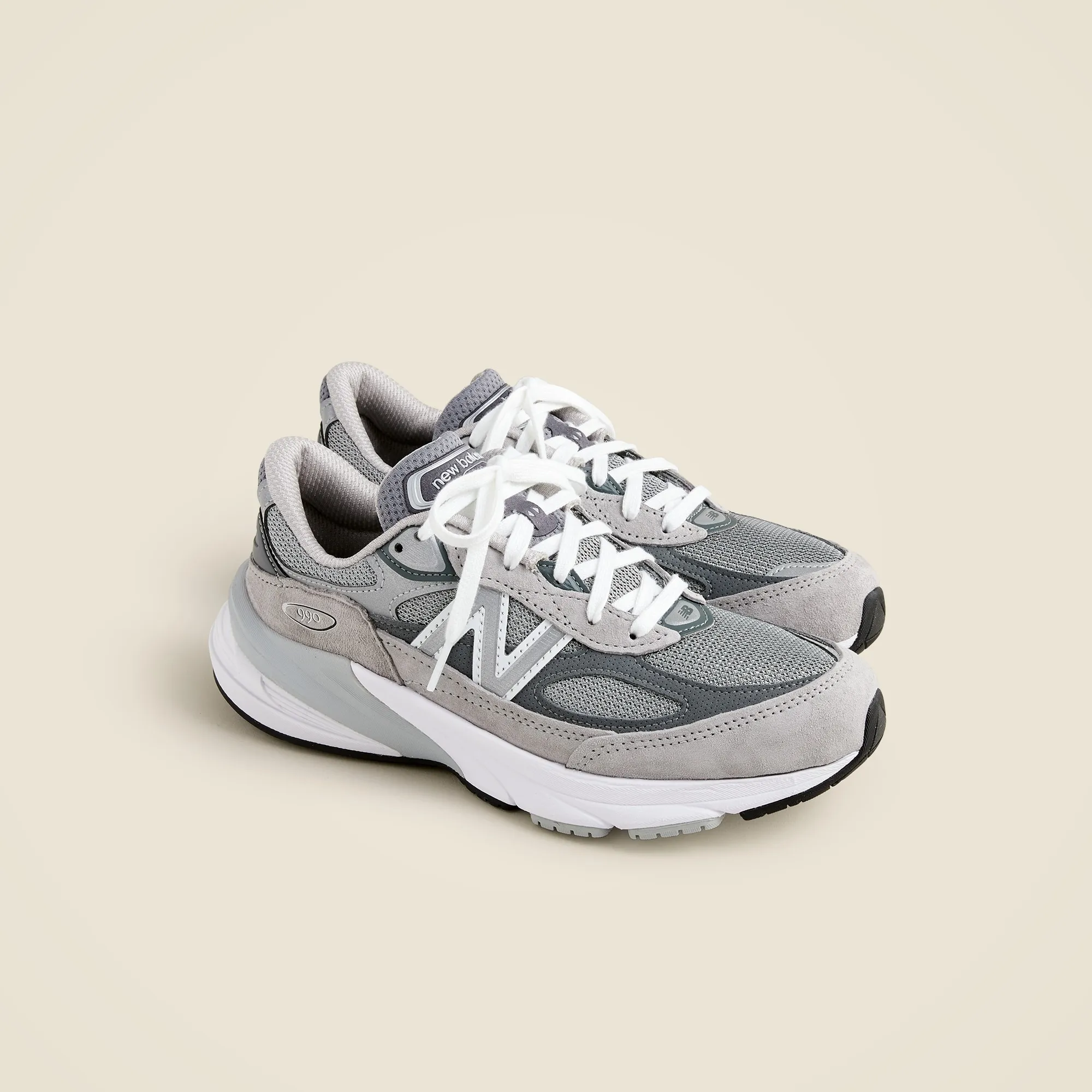 New Balance® 990v6 women's sneakers